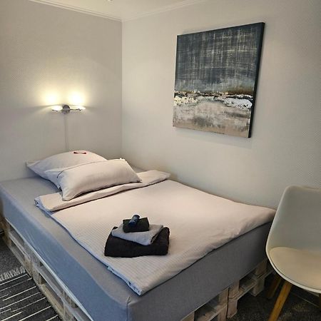 Standardzimmer Nahe Messe Und Airport Düsseldorf Extérieur photo